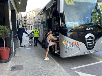 Obert el període per sol·licitar el servei de transport escolar i el servei de menjador gratuït